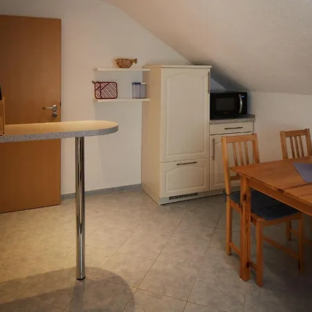 Ferienwohnung Rosi In Der Schonen Aussicht דירה באד דירהיים